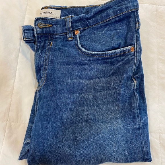 Zara Jeans Frayed Ankle Jeans - Picture 2 of 4